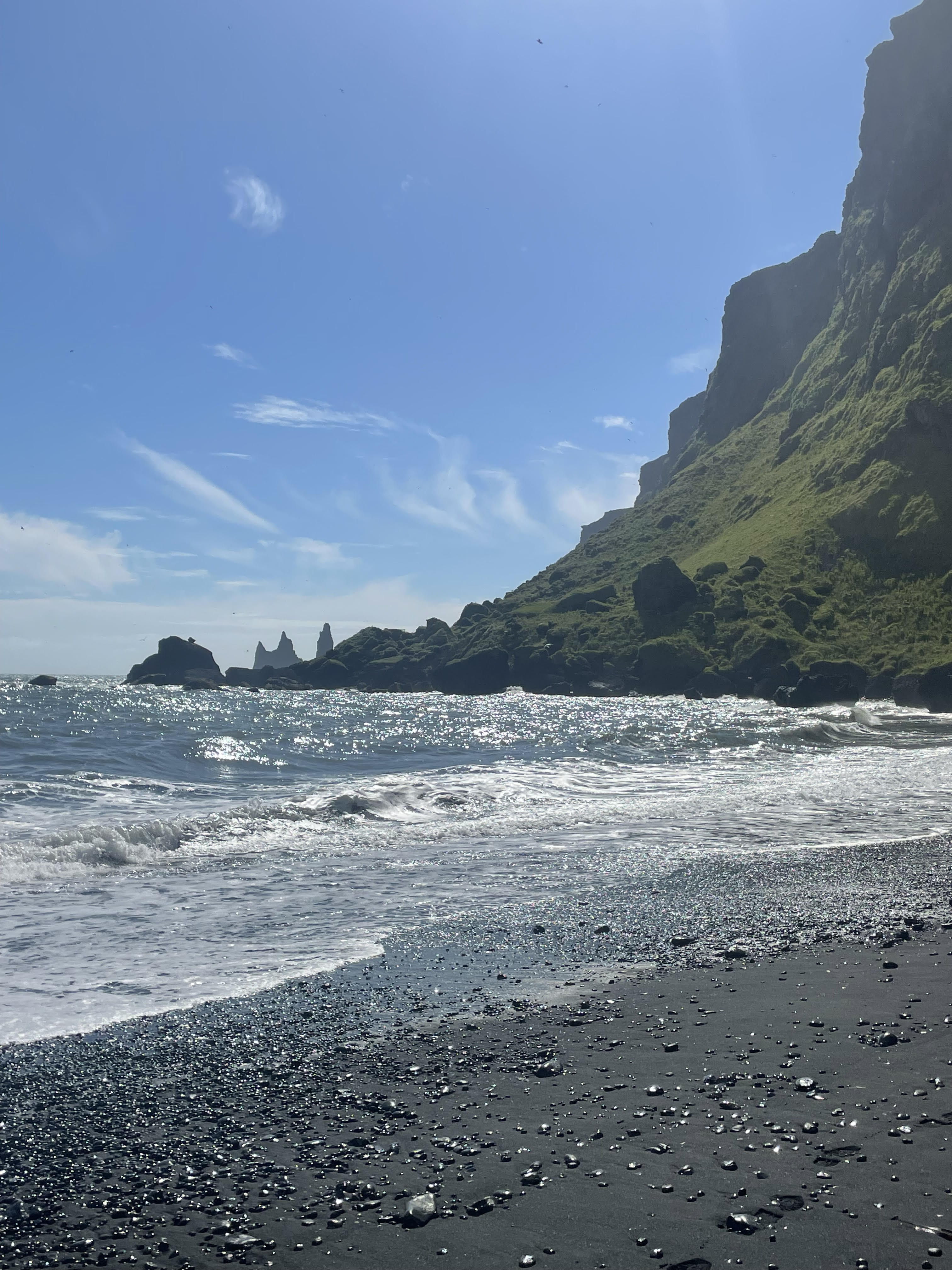 Ice chunks from Vatnajökull glacier washed up on the black sand of Diamond Beach, Iceland